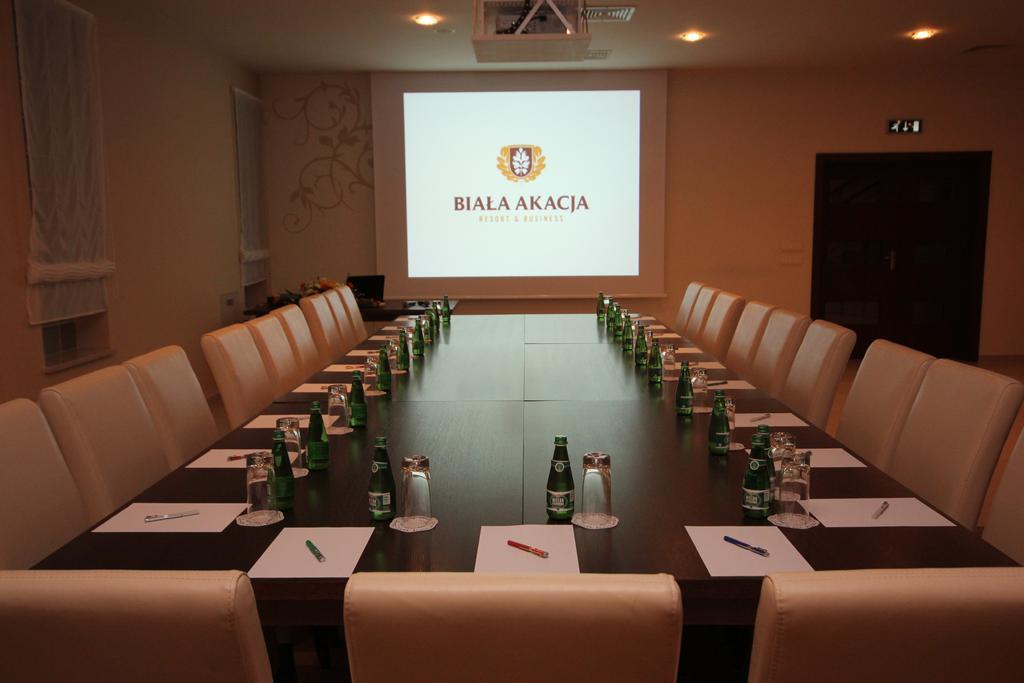 Biala Akacja Resort & Business ปรุดนิค ภายนอก รูปภาพ